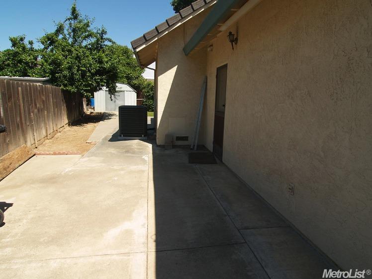 1220 Glenbrook Way, Modesto, CA 95355 photo 24
