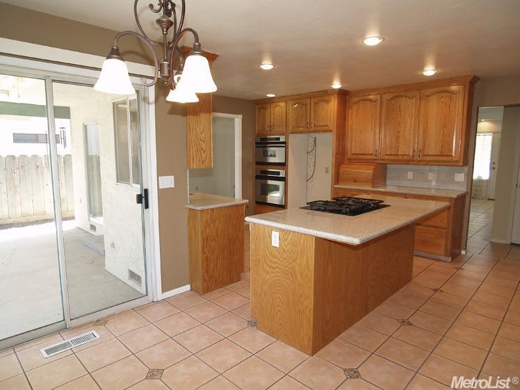 1220 Glenbrook Way, Modesto, CA 95355 photo 8