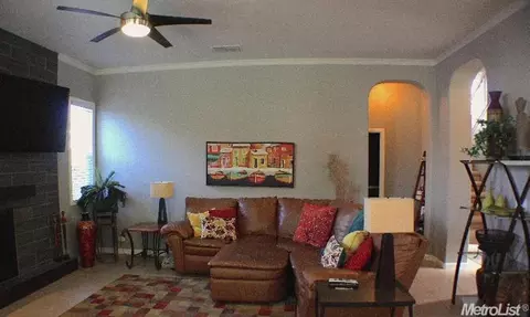 3301 Fallen Oak Ct, Modesto, CA 95355 photo 4
