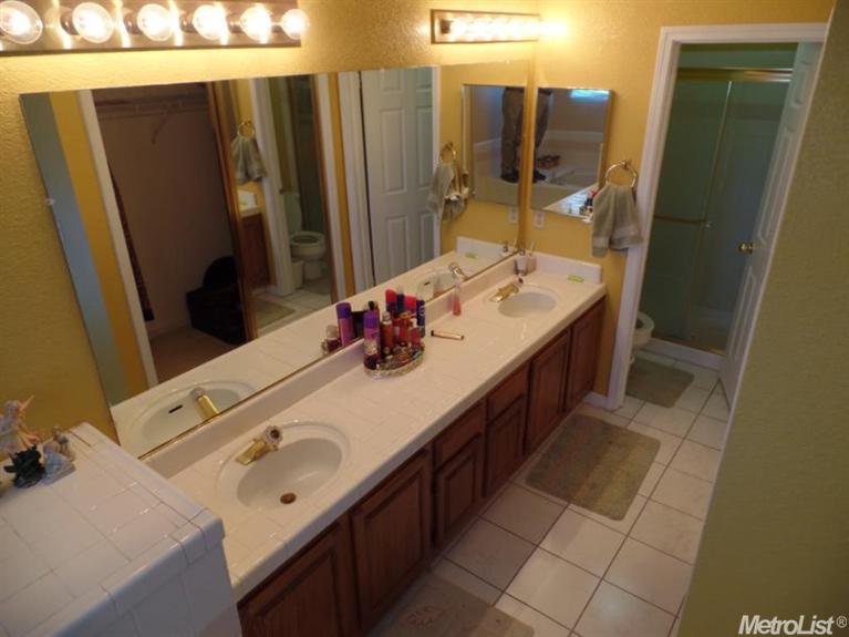 347 Castile Ln, Turlock, CA 95382 photo 16