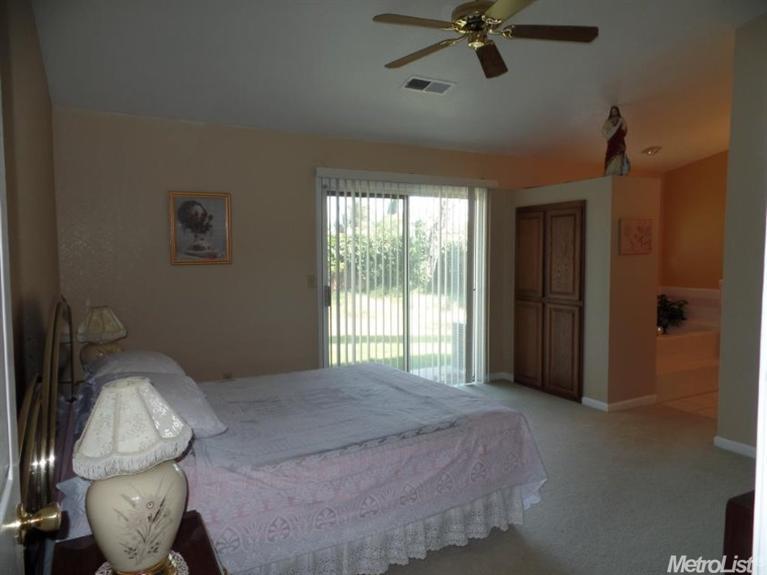 347 Castile Ln, Turlock, CA 95382 photo 15