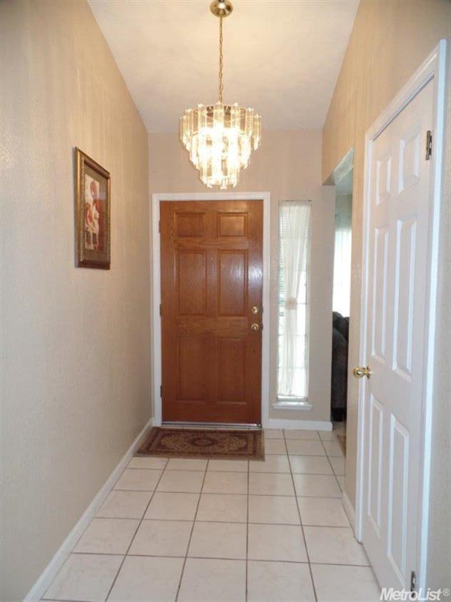 347 Castile Ln, Turlock, CA 95382 photo 3