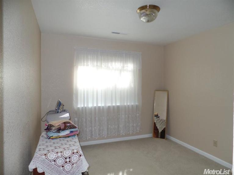 347 Castile Ln, Turlock, CA 95382 photo 10