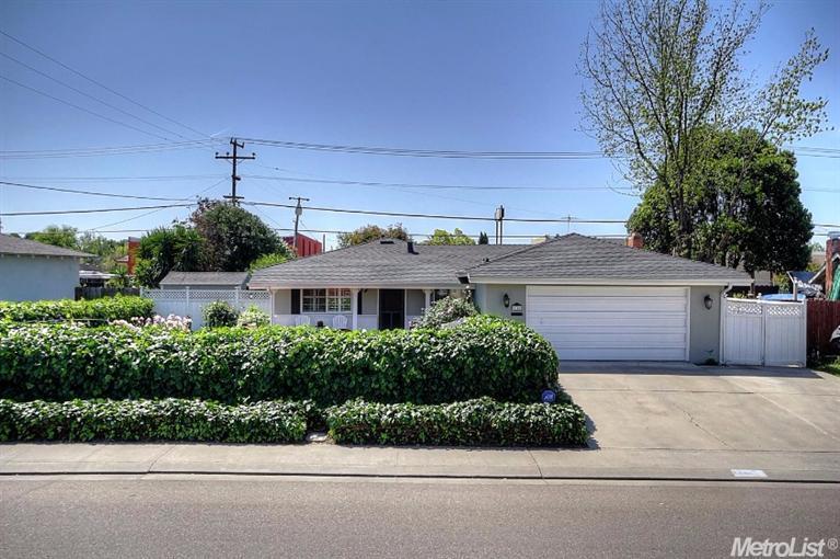 1140 W 12th St, Tracy, CA 95376 photo 1