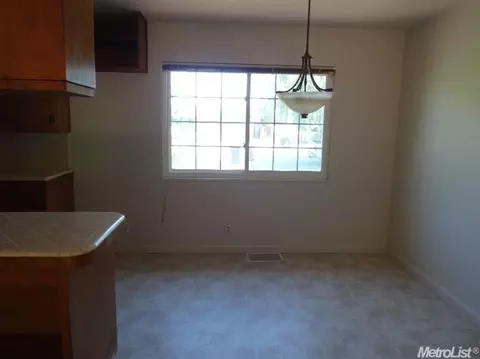 1918 Jackson St, Lodi, CA 95242 photo 2