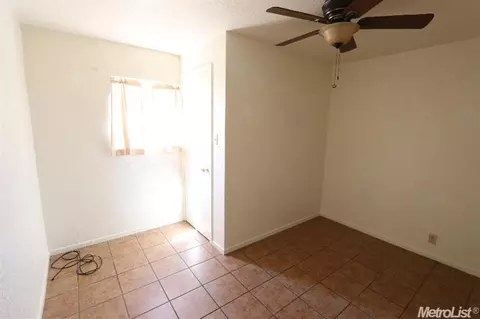 301 Laurel Ave, Modesto, CA 95351 photo 9