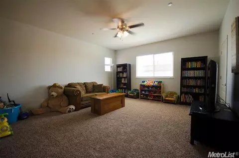 1128 Camogli Ct, Manteca, CA 95337 photo 5