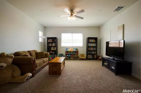 1128 Camogli Ct, Manteca, CA 95337 photo 4