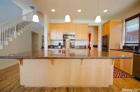 1128 Camogli Ct, Manteca, CA 95337 photo 2