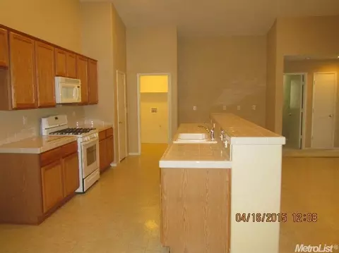 1201 Cliff Swallow Dr, Patterson, CA 95363 photo 7