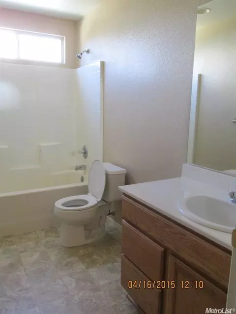 1201 Cliff Swallow Dr, Patterson, CA 95363 photo 10
