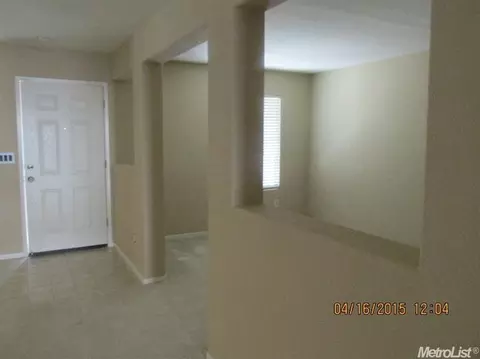 1201 Cliff Swallow Dr, Patterson, CA 95363 photo 4
