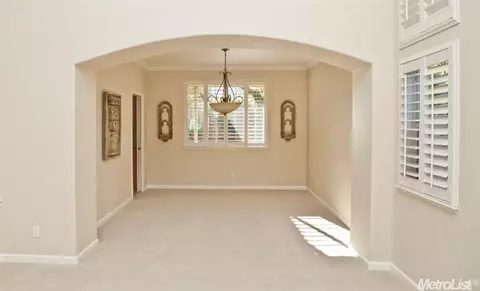 1754 Bristol Ln, Tracy, CA 95377 photo 3