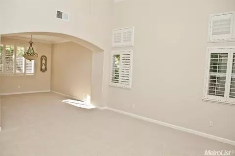 1754 Bristol Ln, Tracy, CA 95377 photo 2