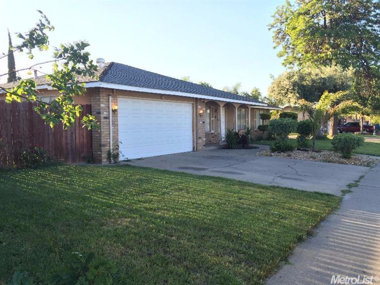 905 Cadillac Dr, Modesto, CA 95351 photo 2