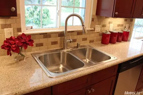 6536 Miles Ln, Carmichael, CA 95608 photo 5