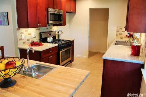 6536 Miles Ln, Carmichael, CA 95608 photo 8