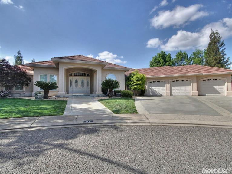 601 Atherton, Modesto, CA 95356 photo 1