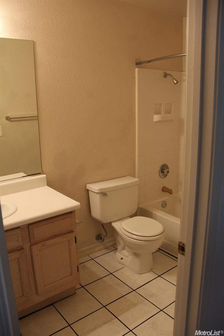 3532 Hallsboro Ct, Modesto, CA 95357 photo 12