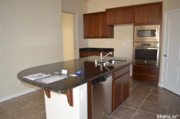 538 Pecan Dr, Ripon, CA 95366 photo 3