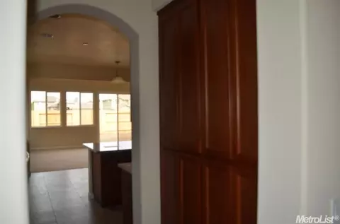 522 Pecan Dr, Ripon, CA 95366 photo 4