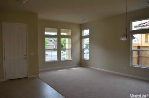 522 Pecan Dr, Ripon, CA 95366 photo 3