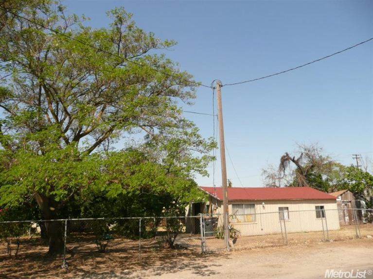 1901 Kenneth St, Modesto, CA 95351 photo 1