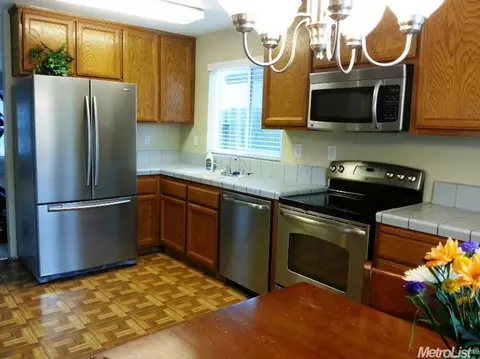 3920 Rollins Way, Antelope, CA 95843 photo 4