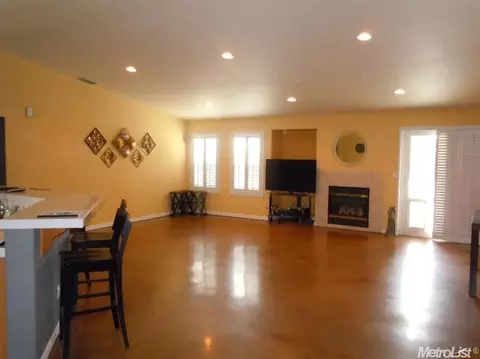 4335 Norwalk Cir, Mather, CA 95655 photo 7