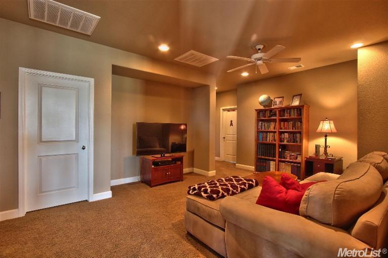 823 Kali Pl, Rocklin, CA 95765 photo 17