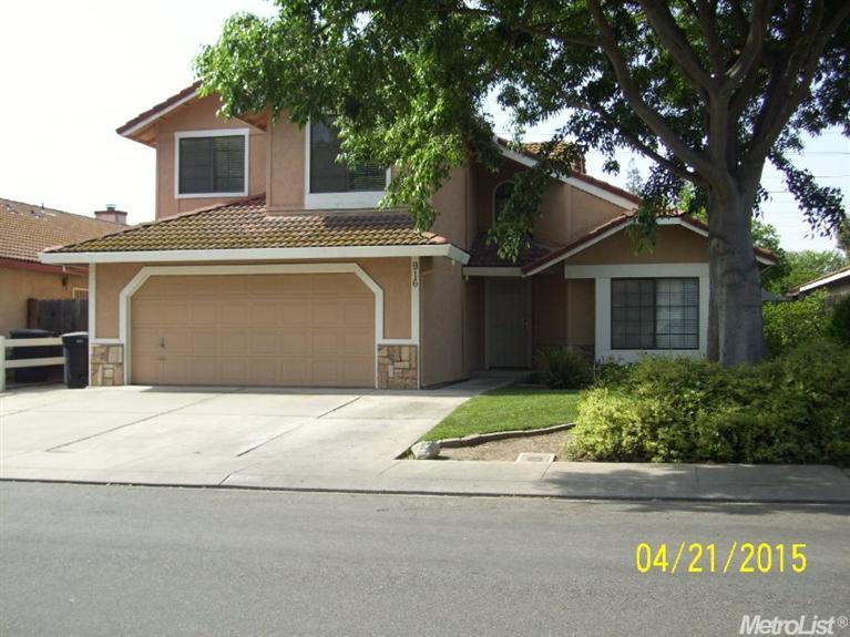 916 S Cape Dr, Modesto, CA 95350 photo 2