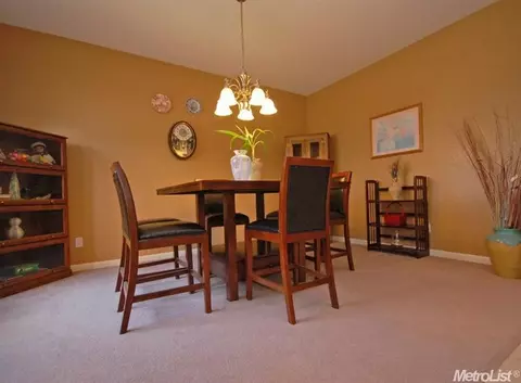 232 Romanov Ct, Patterson, CA 95363 photo 2
