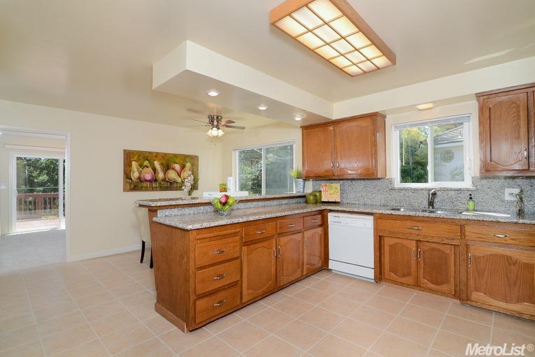 7331 Nob Hill Dr, Carmichael, CA 95608 photo 8