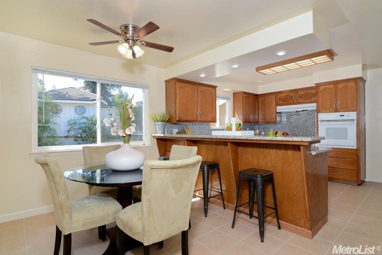 7331 Nob Hill Dr, Carmichael, CA 95608 photo 6