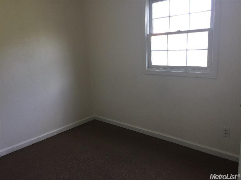 158 S T St, Merced, CA 95341 photo 5