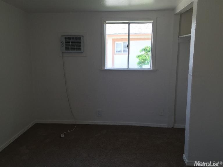 158 S T St, Merced, CA 95341 photo 11