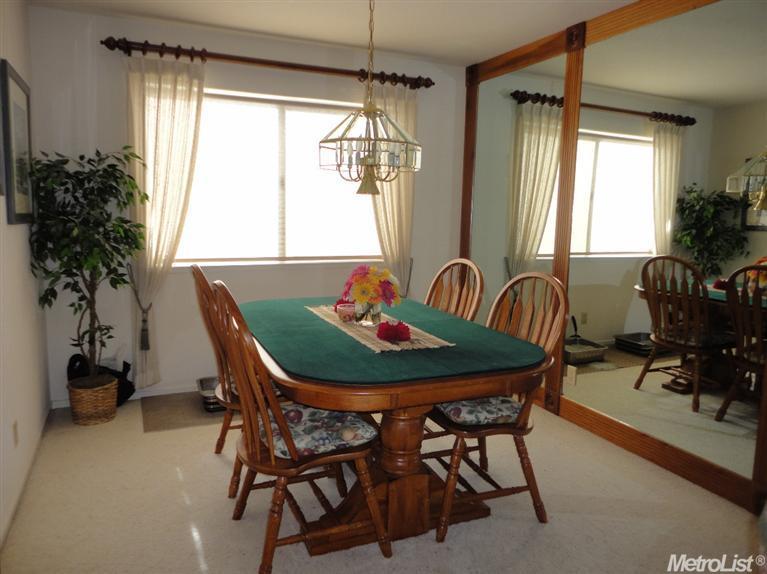 8212 Brick Hearth Pl, Antelope, CA 95843 photo 4
