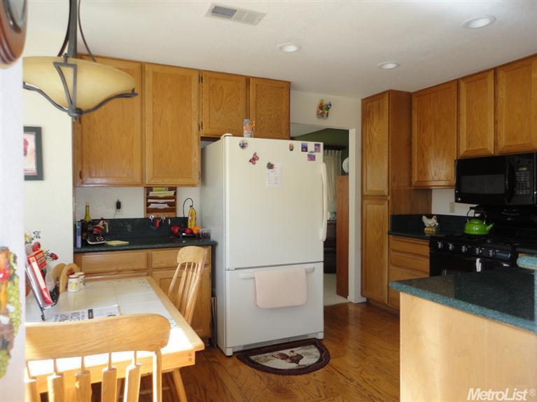 8212 Brick Hearth Pl, Antelope, CA 95843 photo 5