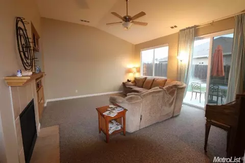 1326 Merle Ct, Ripon, CA 95366 photo 5