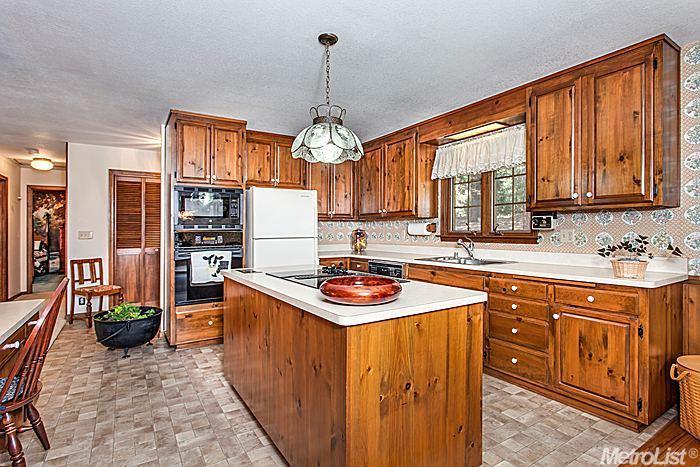 5666 Acorn Valley Rd, Georgetown, CA 95634 photo 14