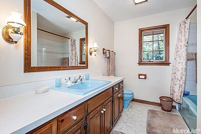 5666 Acorn Valley Rd, Georgetown, CA 95634 photo 18