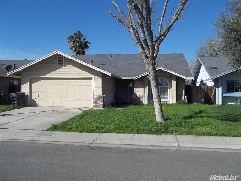 1109 Raymond, Modesto, CA 95351 photo 1
