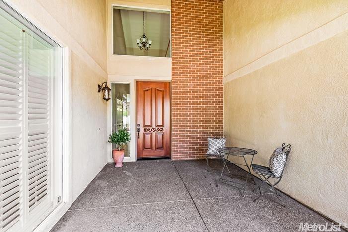 506 Angela St, Davis, CA 95618 photo 2