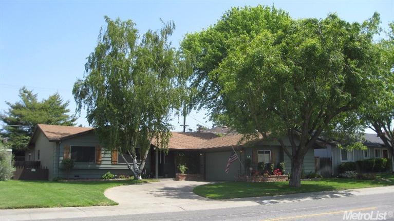 600 Virginia Ave, Lodi, CA 95242 photo 1