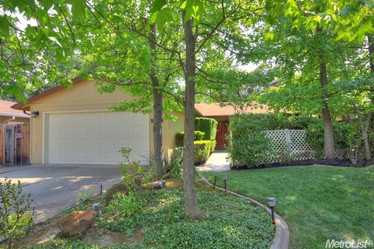 8904 Aksarben Dr, Orangevale, CA 95662 photo 1