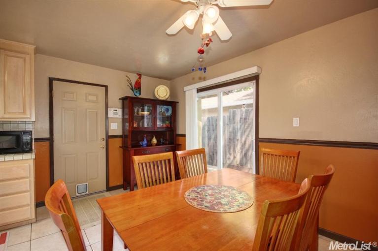 8904 Aksarben Dr, Orangevale, CA 95662 photo 9