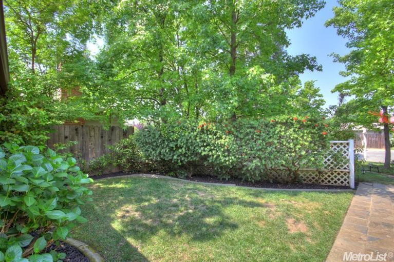 8904 Aksarben Dr, Orangevale, CA 95662 photo 21