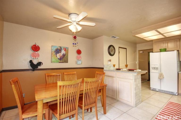 8904 Aksarben Dr, Orangevale, CA 95662 photo 10
