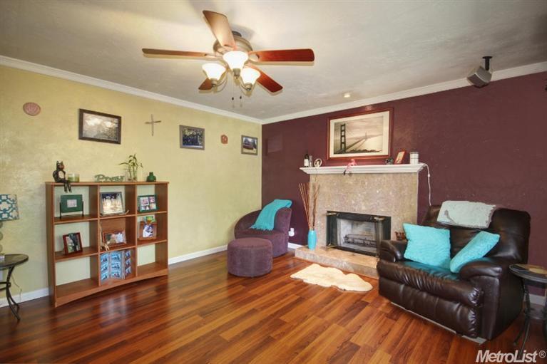 8904 Aksarben Dr, Orangevale, CA 95662 photo 4