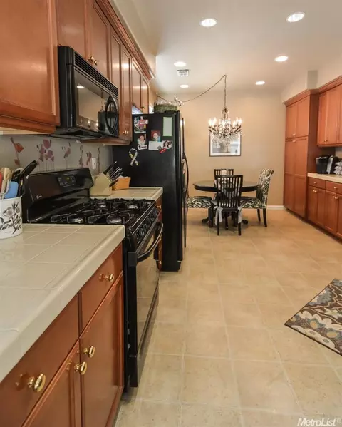1750 Daniels St, Manteca, CA 95337 photo 6